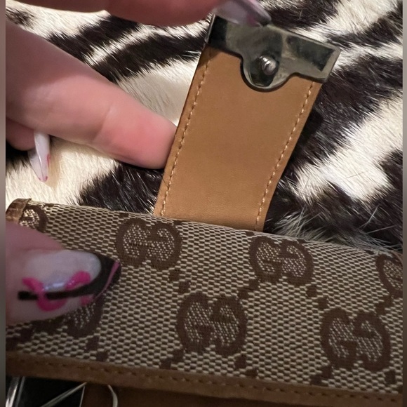 Authentic Gucci Key Holder - Picture 10 of 14